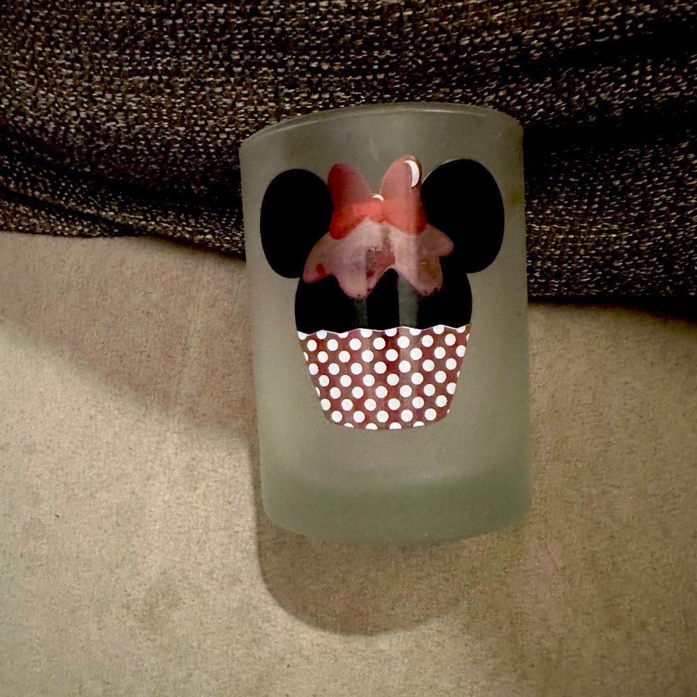 Minnie 
Mouse ‘Happy Birthday’ Frosted Glass Tumbler ~Cupcake Design ~